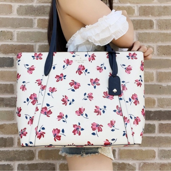 kate spade Handbags - Kate Spade New York Cara Tea Garden Large Tote